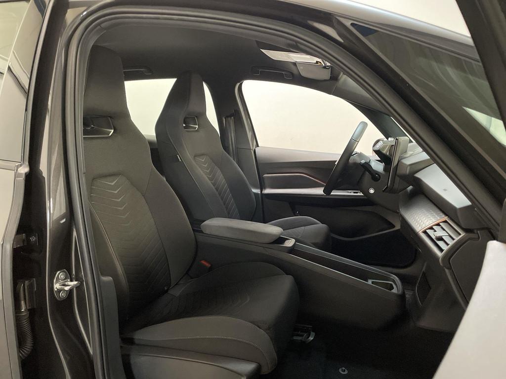 Cupra Born Business One 62 kWh Camera Stoelverwarming Virtua, Auto's, Cupra, Automaat, Gebruikt, Huisgarantie, Adaptive Cruise Control