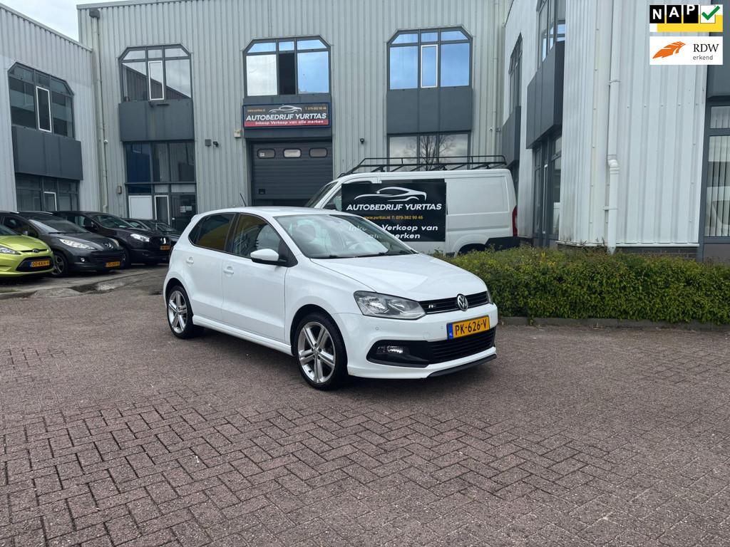 Volkswagen Polo 1.2 TSI Comfortline Business R CARPLAY!, Euro 6, 4 cilinders, Startonderbreker, Wit