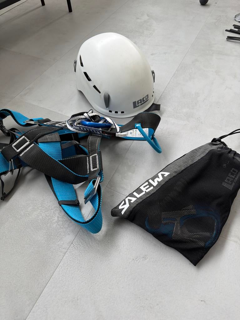 Salewa via ferrata set met helm, Ophalen, Gebruikt, Klimsport-accessoire
