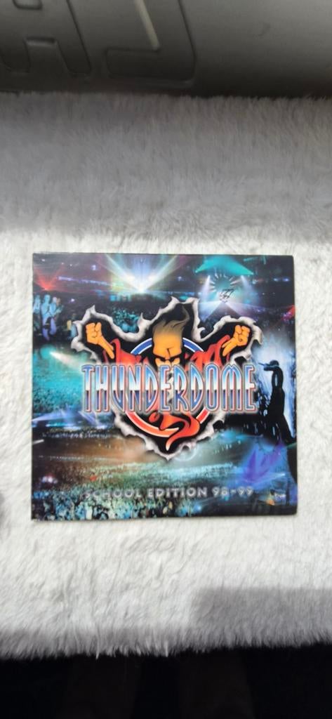 Thunderdome schooledition 98-99, Cd's en Dvd's, Cd's | Dance en House, Ophalen of Verzenden, Zo goed als nieuw