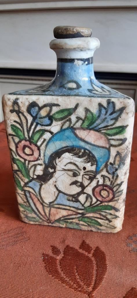 Antieke perzische 3-hoekige Qajar kruik afb. Man en vogel, Verzenden