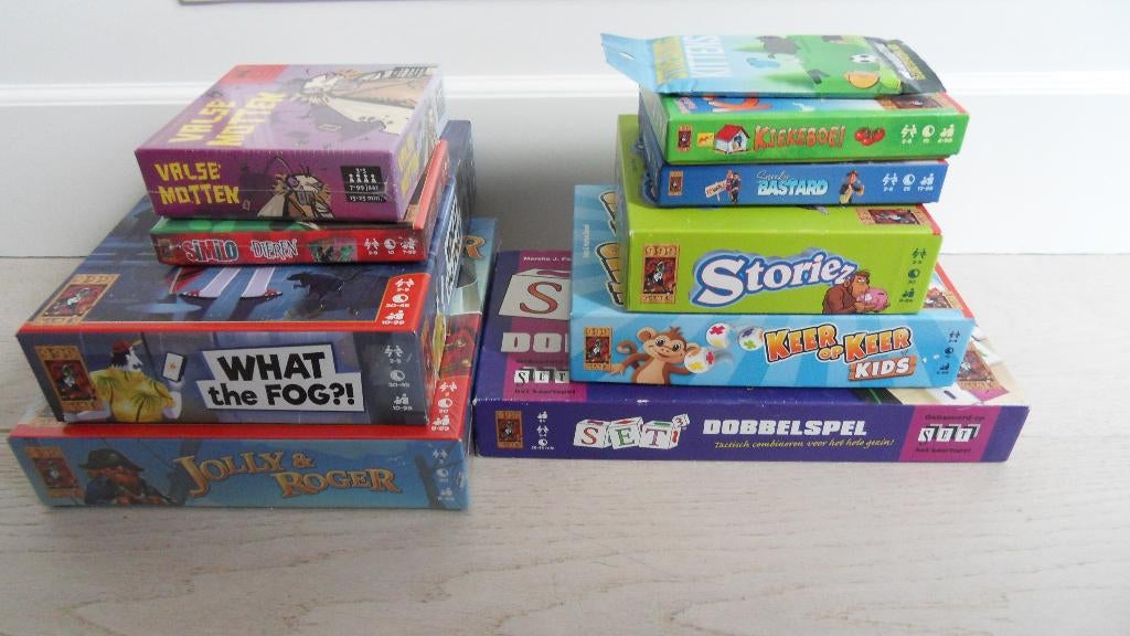 9x Spellen : 7x 999 Games + Valse motten /Exploding kittens, Hobby en Vrije tijd, Gezelschapsspellen | Overige, Ophalen of Verzenden