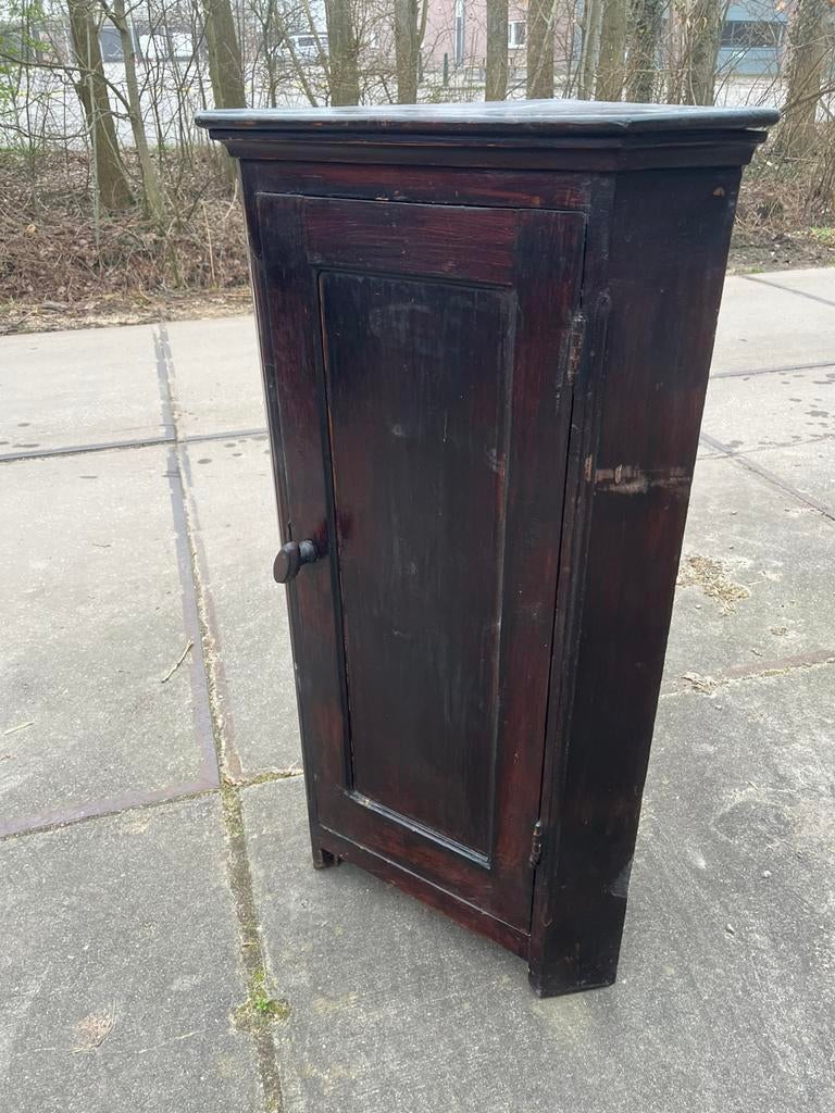 Oud antiek hoek kastje, Antiek en Kunst, Antiek | Meubels | Kasten, Ophalen of Verzenden