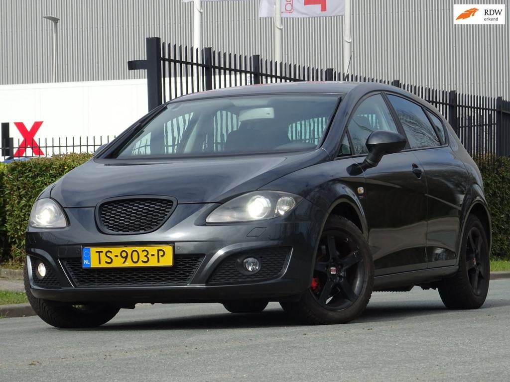 Seat Leon 1.8 TFSI 1-EIGENAAR NAVI/XENON/PDC/APK 04-2027, Voorwielaandrijving, 15 km/l, Gebruikt, 4 cilinders
