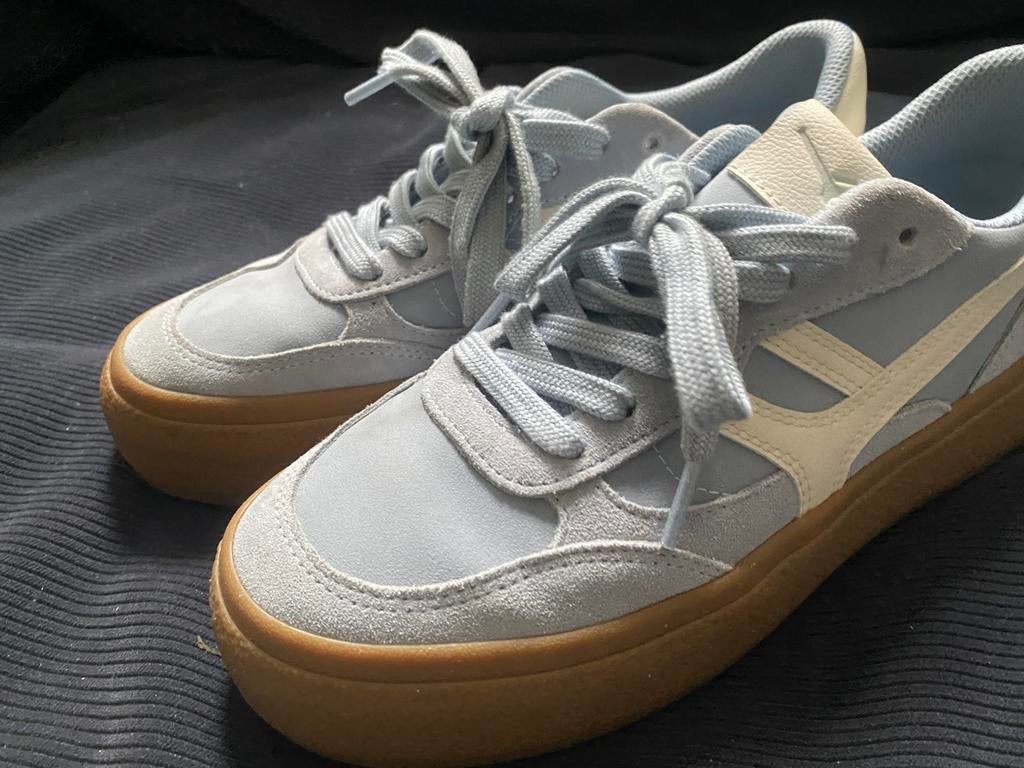 Schoenen niet gedragen sneakers 41, Kleding | Heren, Schoenen, Ophalen of Verzenden, Nieuw