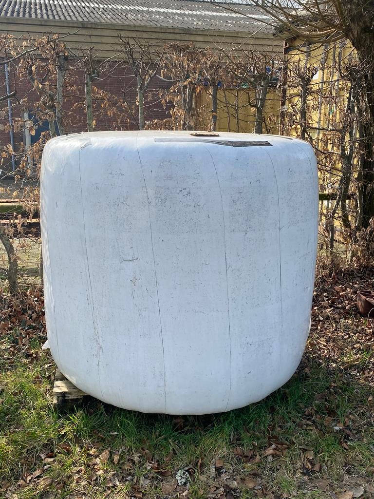 Groot rondpak hooi, Ophalen, Vee