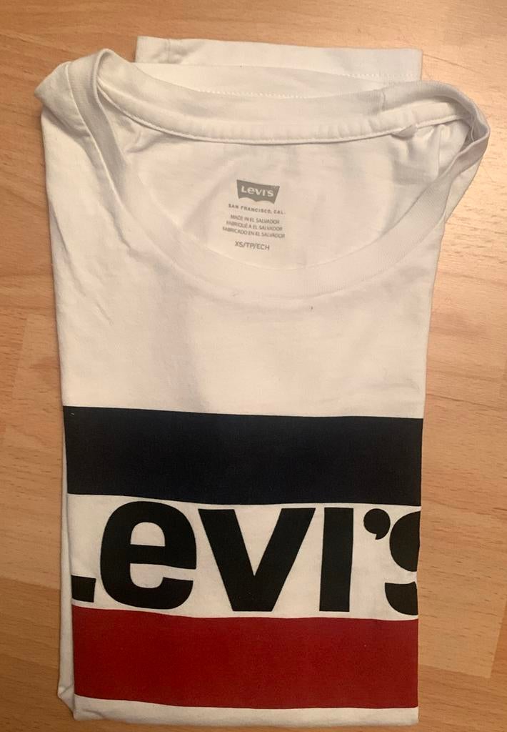 Levi’s T-shirt, mt xs, Wit, Ophalen of Verzenden, Zo goed als nieuw, Korte mouw