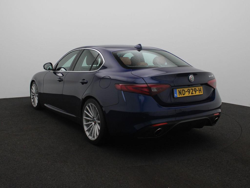 Alfa Romeo Giulia 2.0T 200pk Aut. Super | Leder | Navigatie, Automaat, Achterwielaandrijving, Euro 6, 4 cilinders