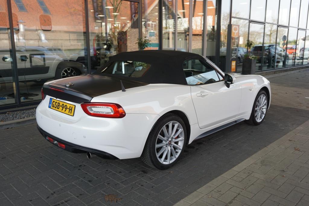 Fiat 124 Spider 1.4 MultiAir Turbo Lusso Parelmoer-lak | Led, Gebruikt, 4 cilinders, Wit, Leder