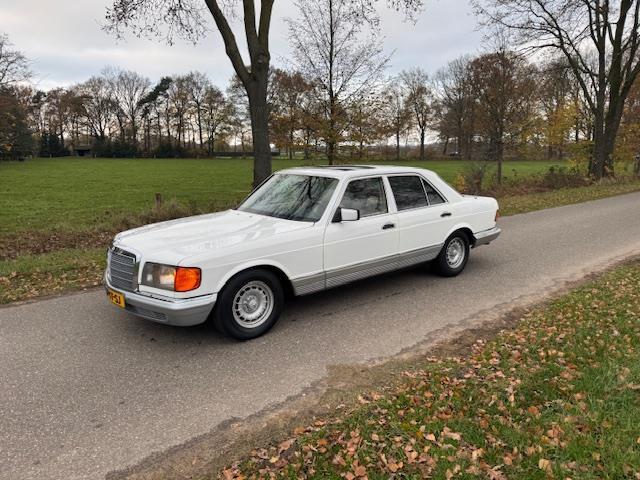 Mercedes-Benz W126 300SD OM605 Automaat, Auto's, Oldtimers, Achterwielaandrijving, Wit, Diesel, 2998 cc