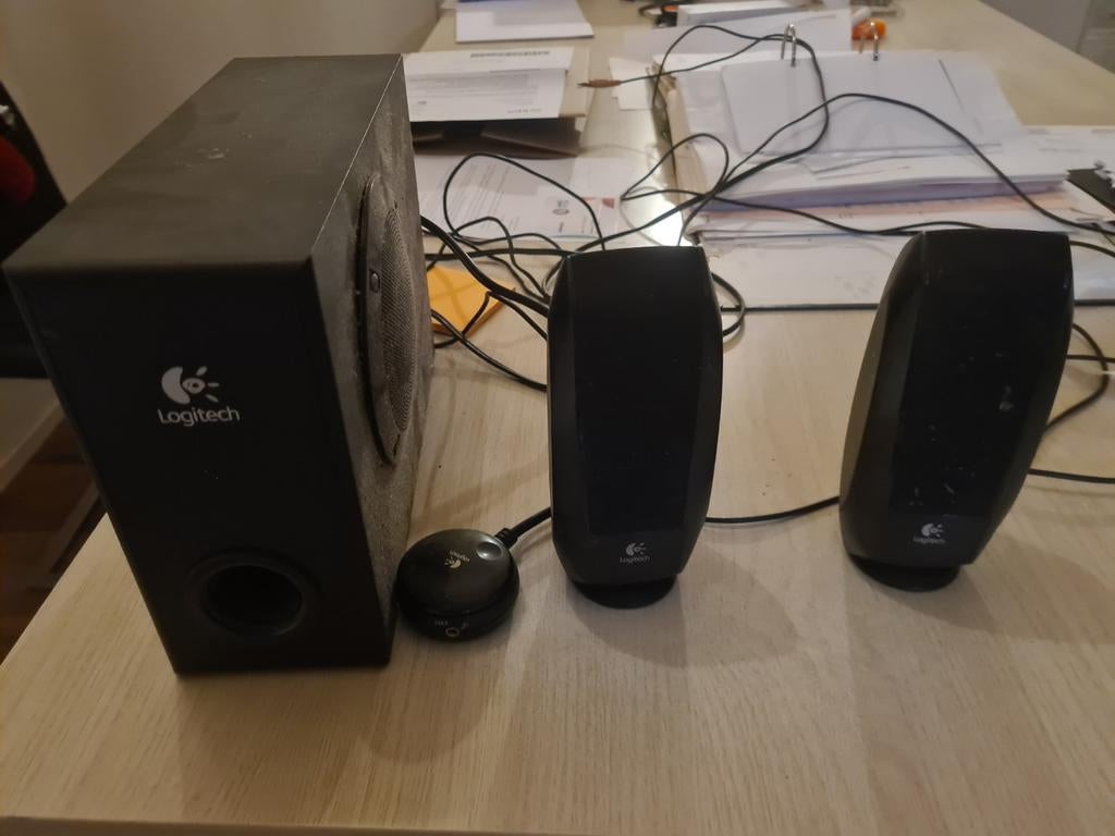 Logitech S220 speaker set 2.1, Computers en Software, Pc speakers, Ophalen, Gebruikt, Audiokanaal 2.1, Logitech