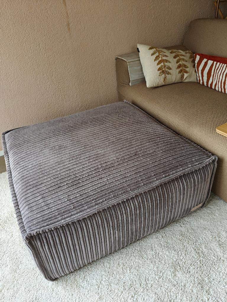 Taupe ribstof poef, Ophalen, Ribstof, Vierkant, 75 tot 100 cm