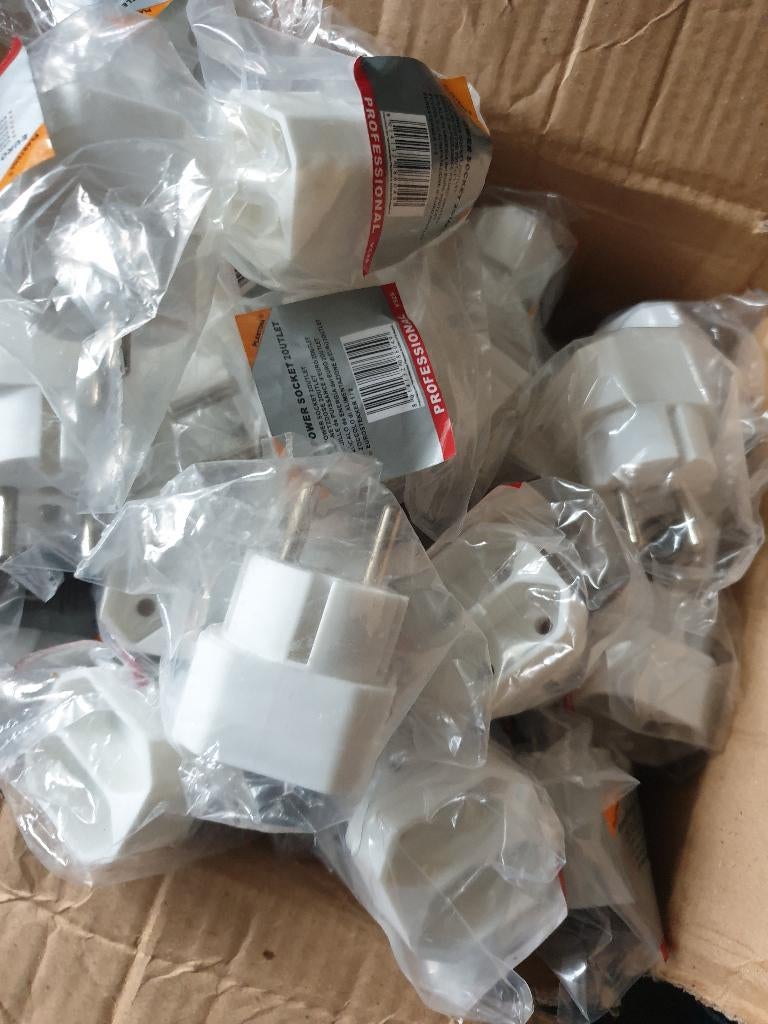 Stopcontact splitter - eurostekker partij 41 stuks, Ophalen of Verzenden, Nieuw, Stopcontact