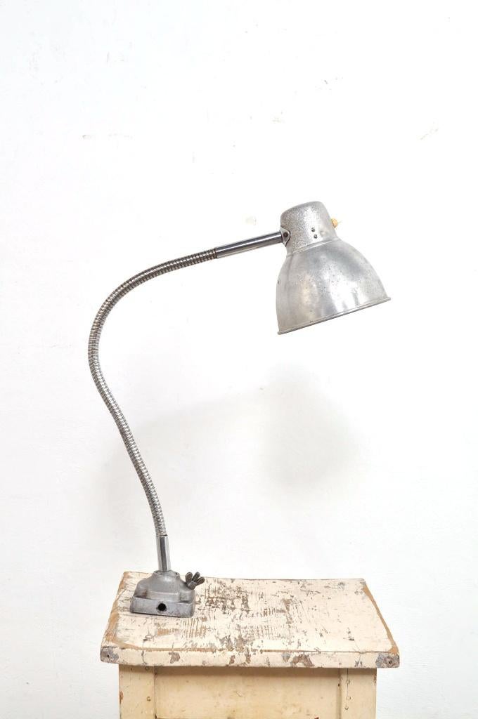 Industriële lamp tafellamp werkplaatslamp flexlamp jaren 50, Ophalen of Verzenden, Gebruikt, 75 cm of meer