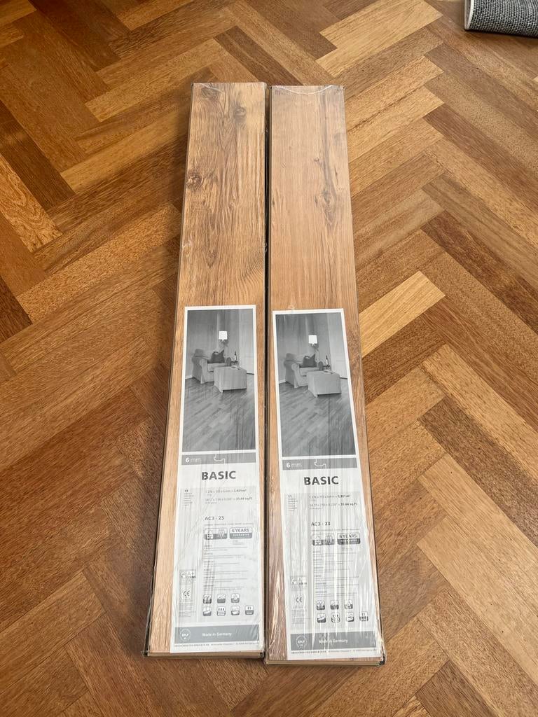 Houten vloer laminaat, nieuw, ca. 6m2 (22 planken), Ophalen, Nieuw, 5 tot 10 m², 10 tot 30 cm