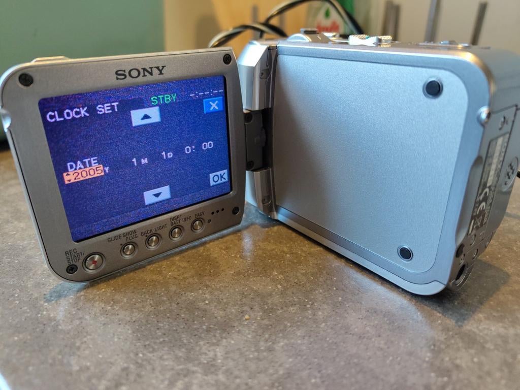 Sony Handycam dcr-pc53e, Ophalen of Verzenden, Zo goed als nieuw, Sony, 20x of meer