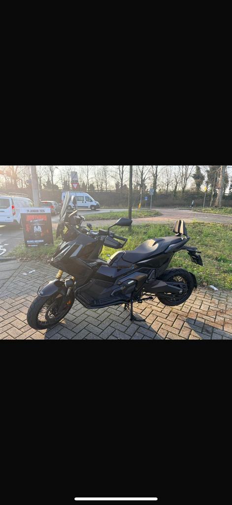 X-ADV Honda (Januari) 2025., Scooter, Particulier