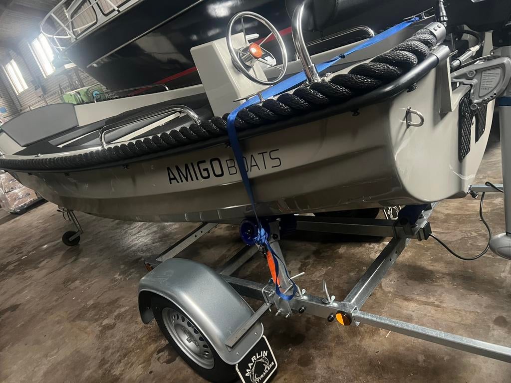 Amigo 430 classic sloep met spirit 1.0 EVO Z.G.A.N!!!!, Watersport en Boten, Sloepen, Ophalen, Tot 10 pk, Elektrisch, Nieuw