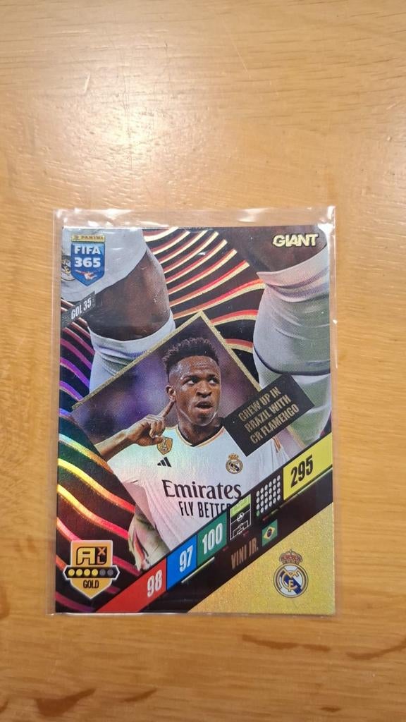 Fifa 365 panini Vini jr, Verzamelen, Sportartikelen en Voetbal, Ophalen of Verzenden, Zo goed als nieuw, Buitenlandse clubs, Poster, Plaatje of Sticker