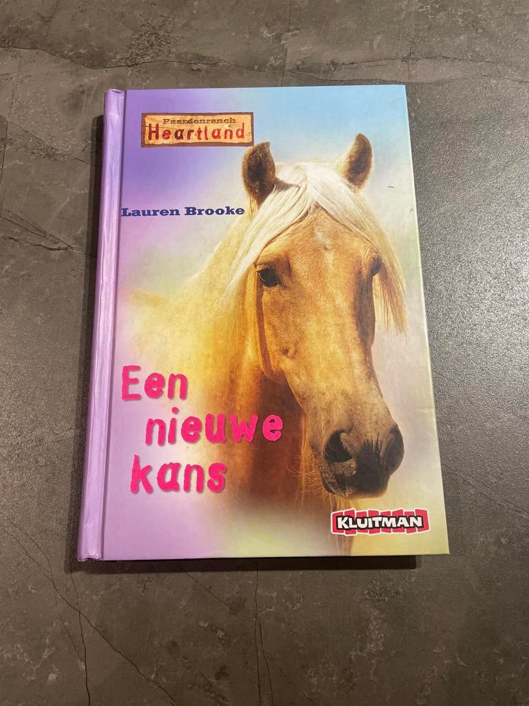 Paardenranch Heartland - Een nieuwe kans, Ophalen of Verzenden, Zo goed als nieuw, Fictie algemeen