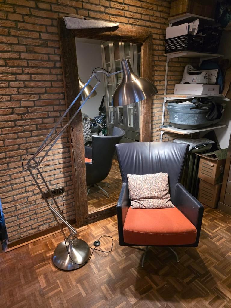 Montis Draaistoel Rood Lederen Bekleding Goede Staat, Huis en Inrichting, Stoelen, Gebruikt, Eén, Rood, Ophalen