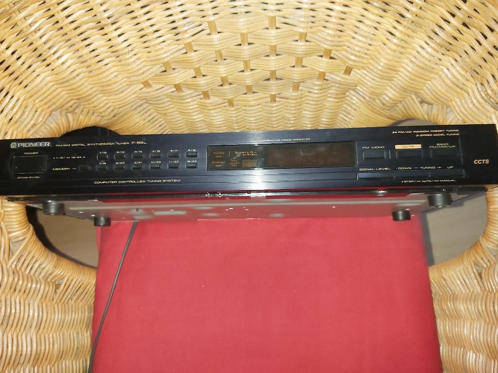 Tuner Pioneer F-55L, Audio, Tv en Foto, Tuners, Ophalen of Verzenden, Zo goed als nieuw