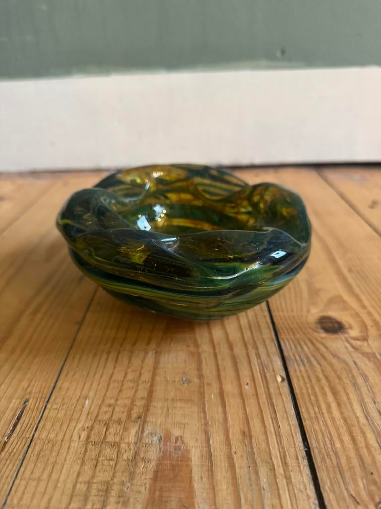 Vintage Mdina Malta Art Glass schaal/asbak Groen Amber zgan, Antiek en Kunst, Antiek | Glas en Kristal, Ophalen of Verzenden