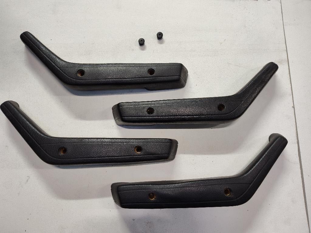 Volvo armsteunen 140 /240 serie, Auto-onderdelen, Interieur en Bekleding, Ophalen of Verzenden, Gebruikt, Volvo