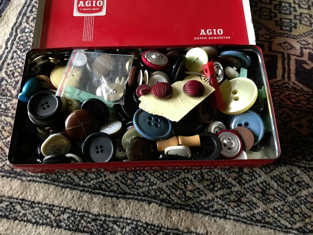 Knopen, Ophalen of Verzenden, Gebruikt, Knoop of Knopen