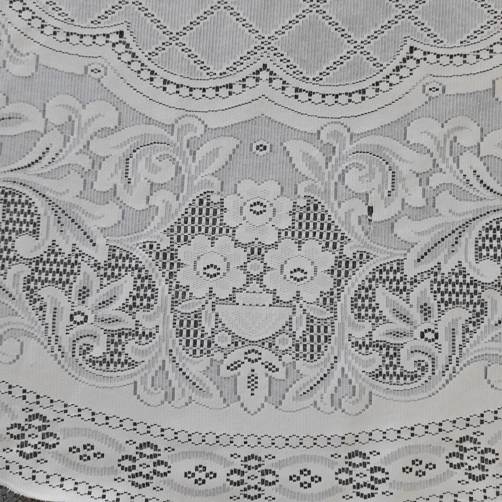 tafelkleed met bloempatroon, Huis en Inrichting, Ophalen, Zo goed als nieuw, Rond, Binnen