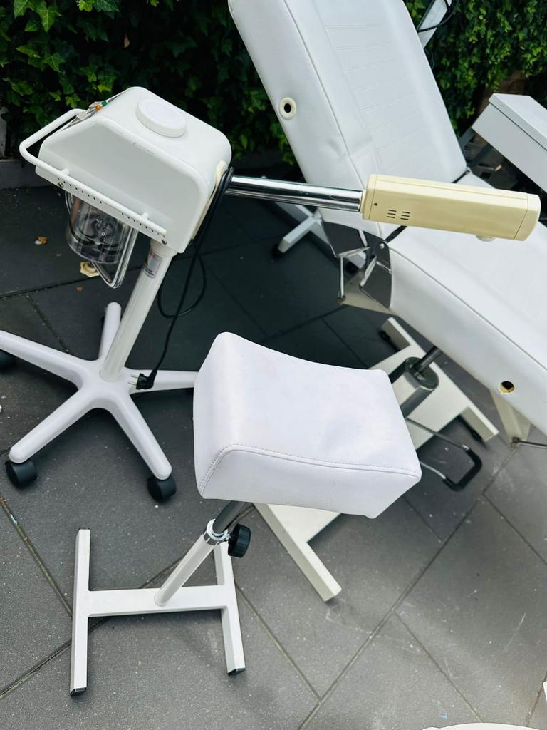 Schoonheidsspecialiste spullen, Ophalen, Gebruikt, Massagetafel