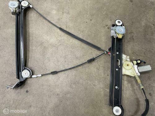 Raammechanisme rechtsvoor 1-serie E87LCI 118i  51337165596, Ophalen of Verzenden, Gebruikt, BMW