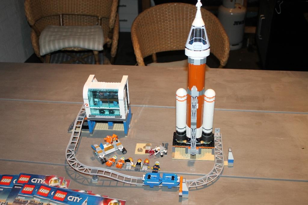 lego city Lanceerbasis raket 60228, Kinderen en Baby's, Speelgoed | Duplo en Lego, Zo goed als nieuw, Lego, Complete set, Ophalen of Verzenden