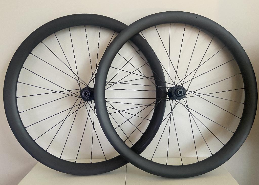 Handgespaakte Carbon GRAVEL wielset, custom made., Ophalen of Verzenden, Nieuw, Wiel, Dt swiss