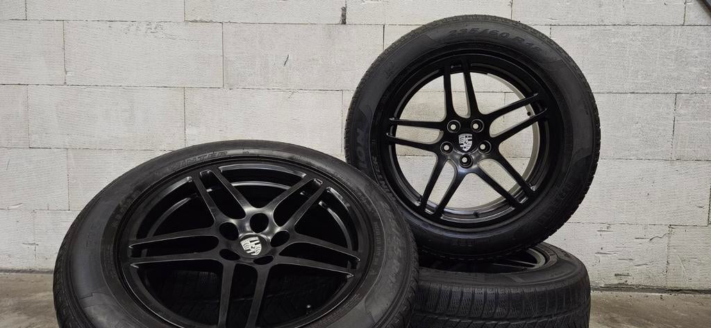 18" Porsche Macan originele breedset velgen zwart, 18 inch, Gebruikt, Banden en Velgen, 235 mm