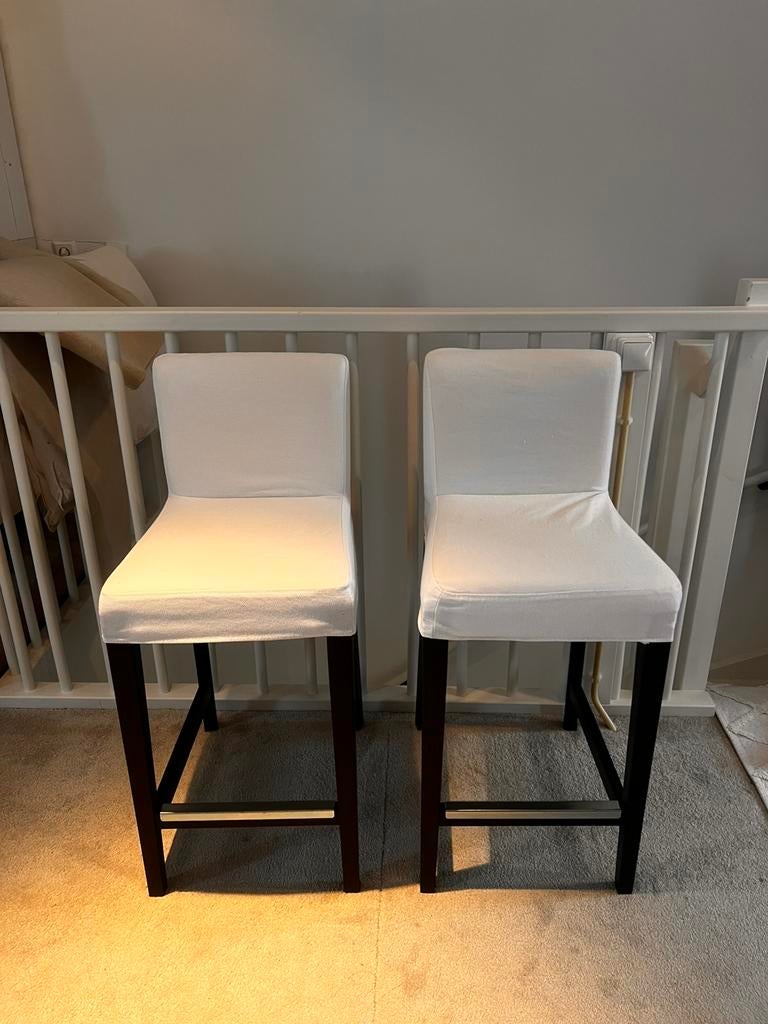 Barkrukken Ikea, 2 krukken, Ophalen, Zo goed als nieuw, 60 tot 90 cm