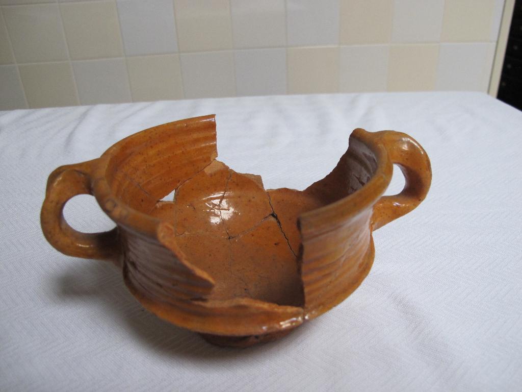 bodemvondst aardewerk papkom, Antiek en Kunst, Antiek | Keramiek en Aardewerk, Ophalen of Verzenden