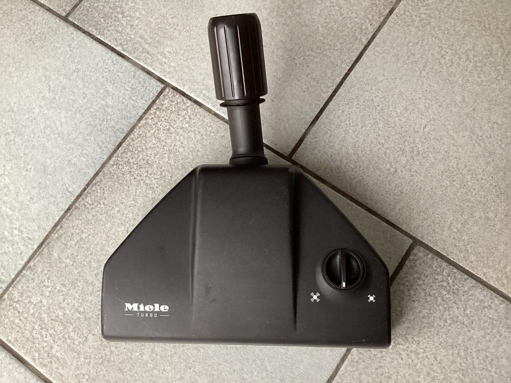 Miele turboborstel,  ideaal voor huisdier haren stofzuigen, Witgoed en Apparatuur, Stofzuigers, Ophalen, 1200 tot 1600 watt