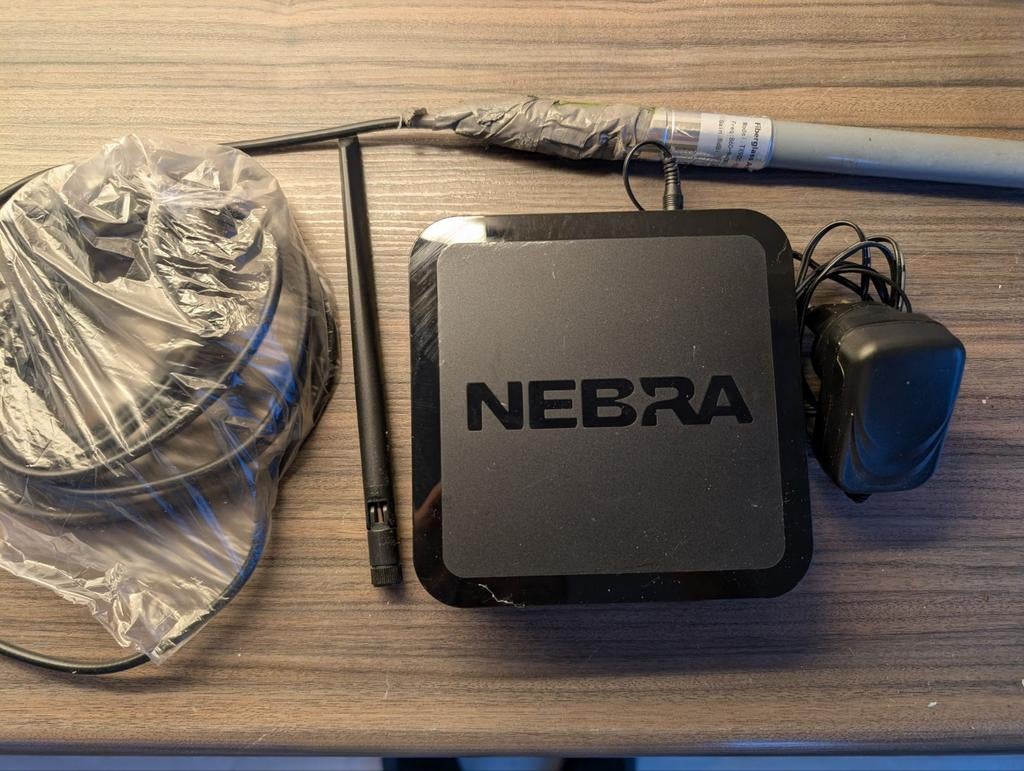 Nebra Helium Miner met Extra Antenne, Computers en Software, WiFi-versterkers, Gebruikt, Ophalen of Verzenden