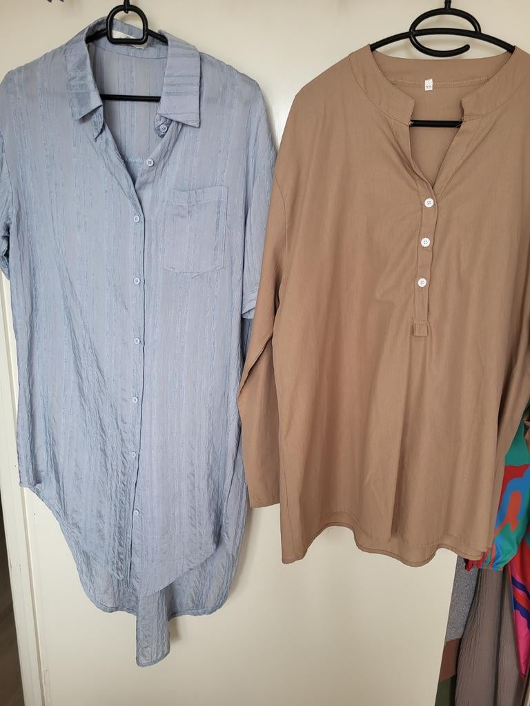 Lichtblauwe en beige blouse - Maat M, Blauw, Maat 42/44 (L), Nieuw, Ophalen of Verzenden