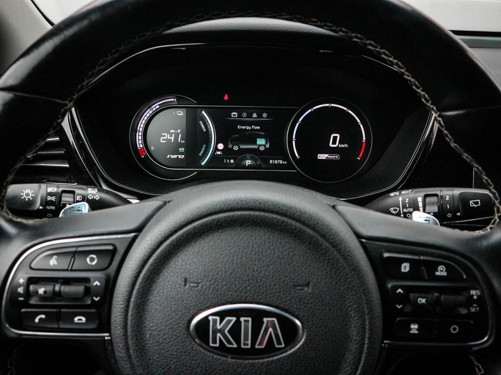 Kia e-Niro ExecutiveLine 64 kWh | Clima | Cruise | Navi | Le, Gebruikt, Zwart, 1712 kg, Zwart