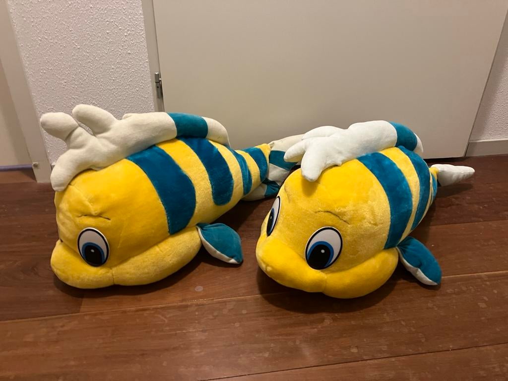 Grote knuffels van Botje uit De Kleine Zeemeermin, Kinderen en Baby's, Speelgoed | Knuffels en Pluche, Ophalen, Zo goed als nieuw
