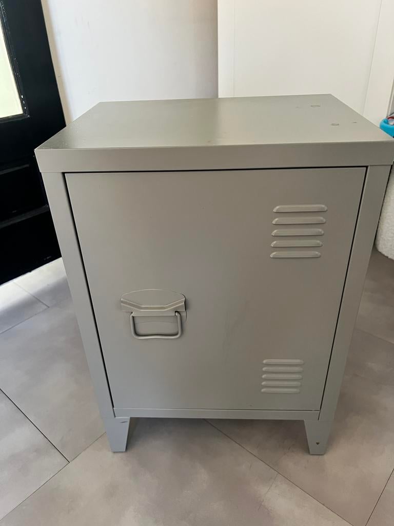 Metalen locker, Ophalen, Gebruikt