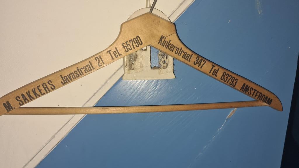 Antieke kledinghanger, Verzenden, Hout