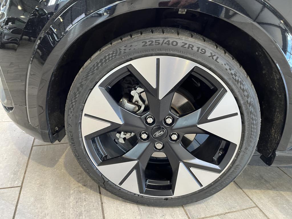 Ford Puma EcoBoost 155 pk Hybrid ST-Line | Trekhaak | Winter, Stof, Zwart, Bedrijf, 155 pk