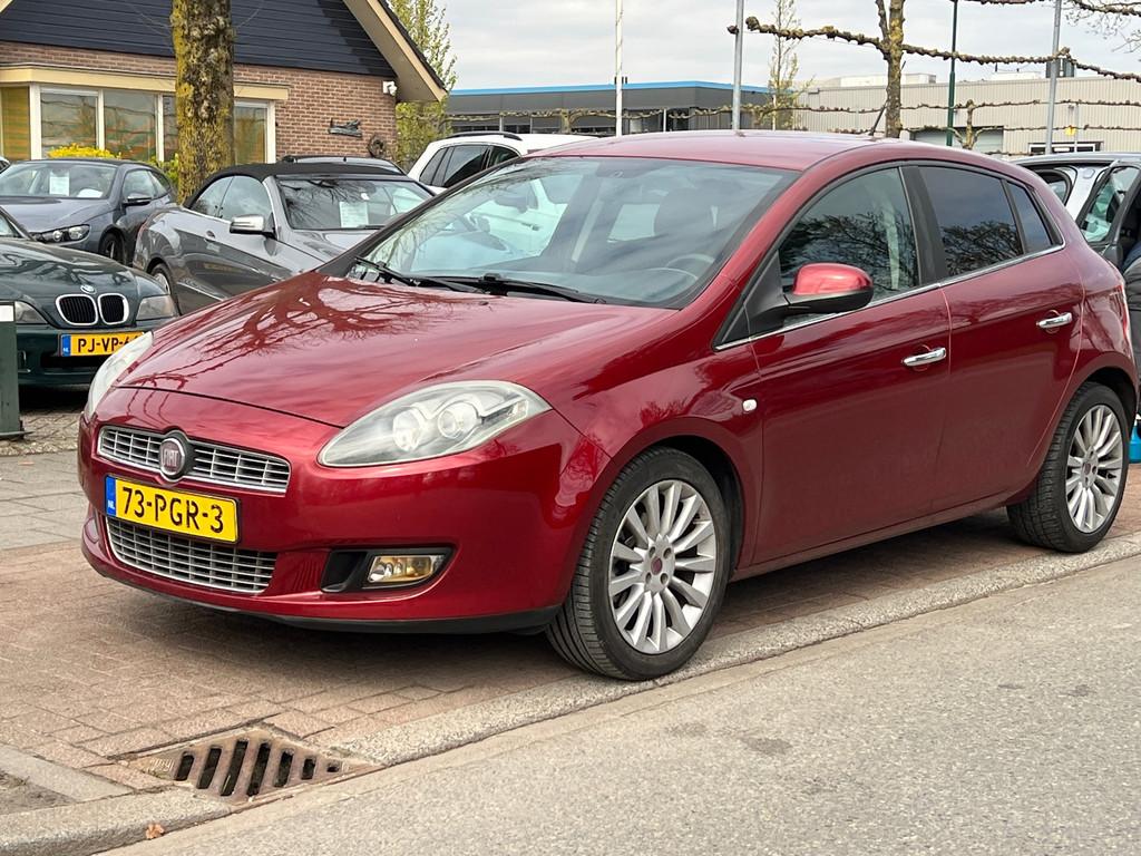 Fiat Bravo 1.4 Dynamic * APK 01-2027, Auto's, Fiat, Voorwielaandrijving, Euro 5, Gebruikt, 4 cilinders