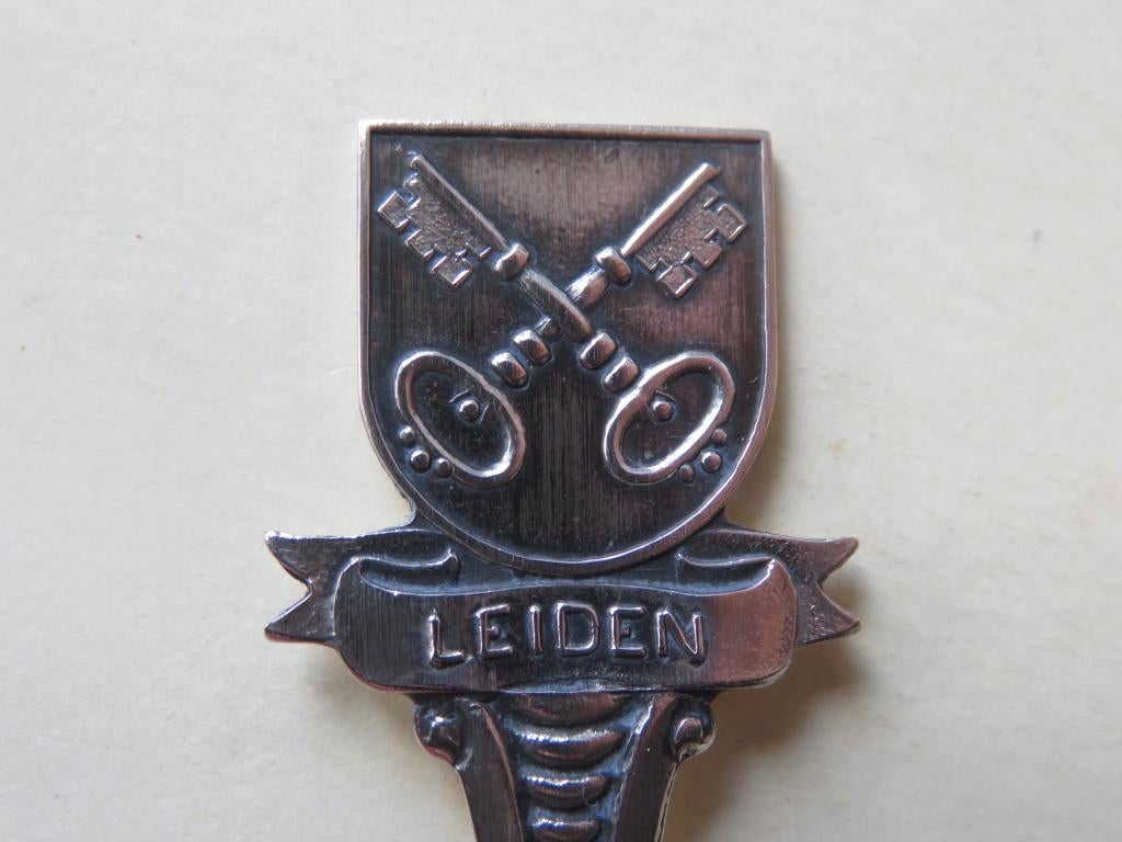 Zilveren lepeltje wapen Leiden / Leidse Sleutels (leeuwtje), Verzenden, Zilver