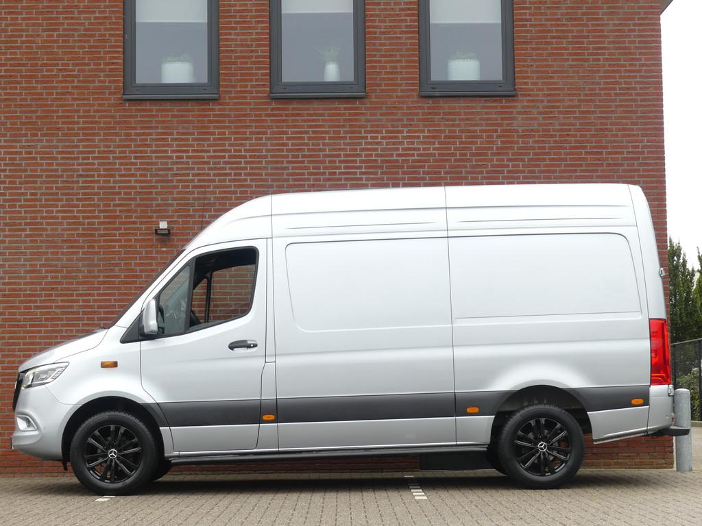 Mercedes-Benz Sprinter 317 CDI L2H2 LED/Camera/PDC/Navigatie, Automaat, Achterwielaandrijving, Gebruikt, Euro 6