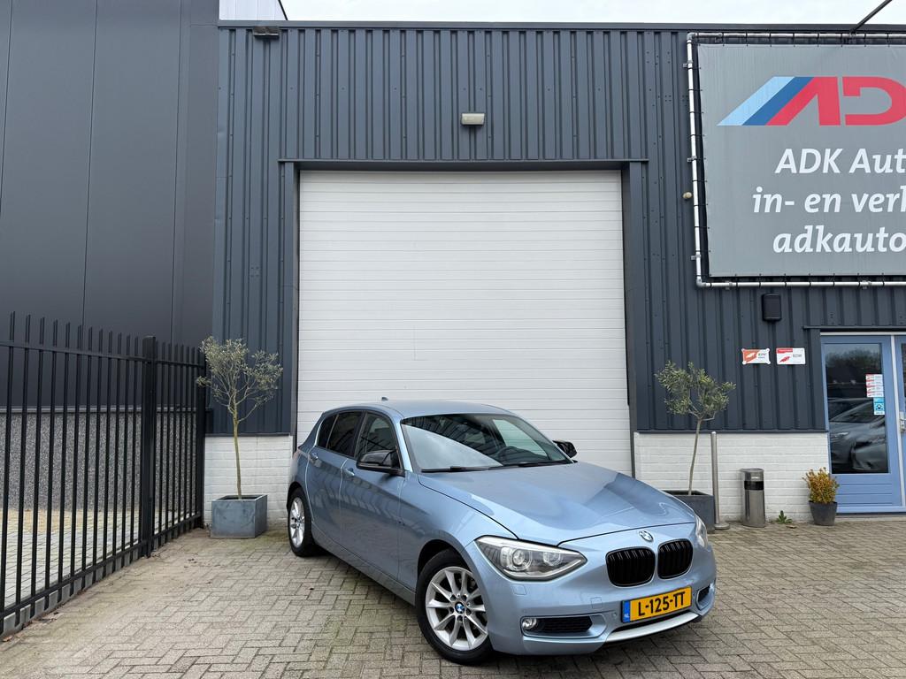 BMW 1-serie 116i STOELVERW/XENON/CLIMA/CRUISE/MOOIE AUTO, Auto's, BMW, 1-Serie, Euro 5, Gebruikt, Zwart