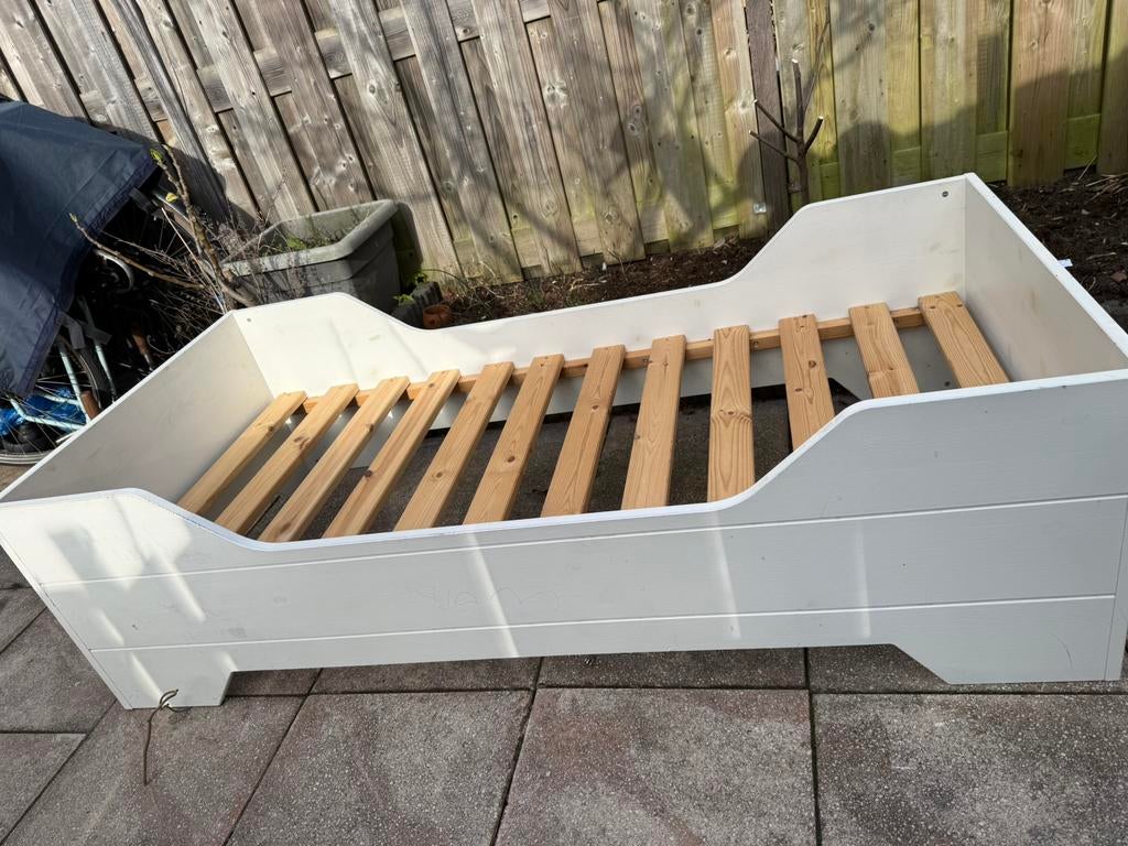 Gratis bed 155/74, Ophalen of Verzenden, Zo goed als nieuw